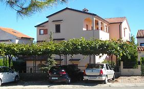 Apartments Neda - Porec South